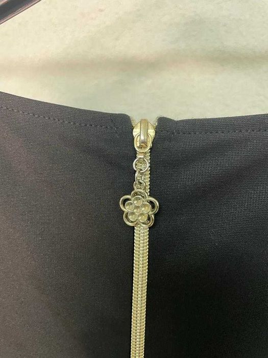 Vestido Preto com Brilhos