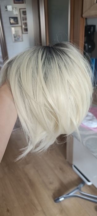 Nowa peruka blond z odrostem. Bardzo twarzowa