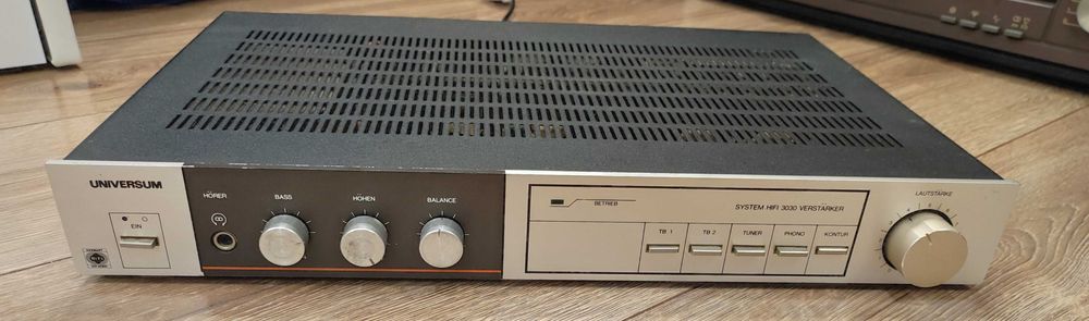 Hi-Fi стерео підсилювач звуку UNIVERSUM