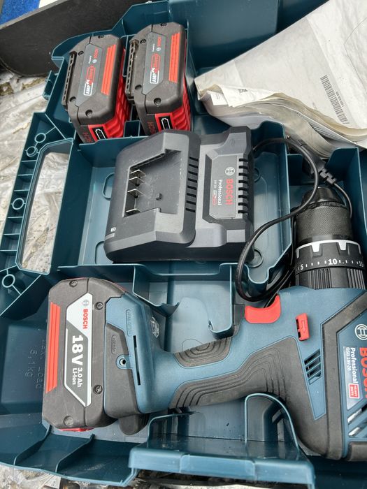 Sprzedam wkrtarke bosch gsb 18v28 5 lat gwarancji 3akumlat