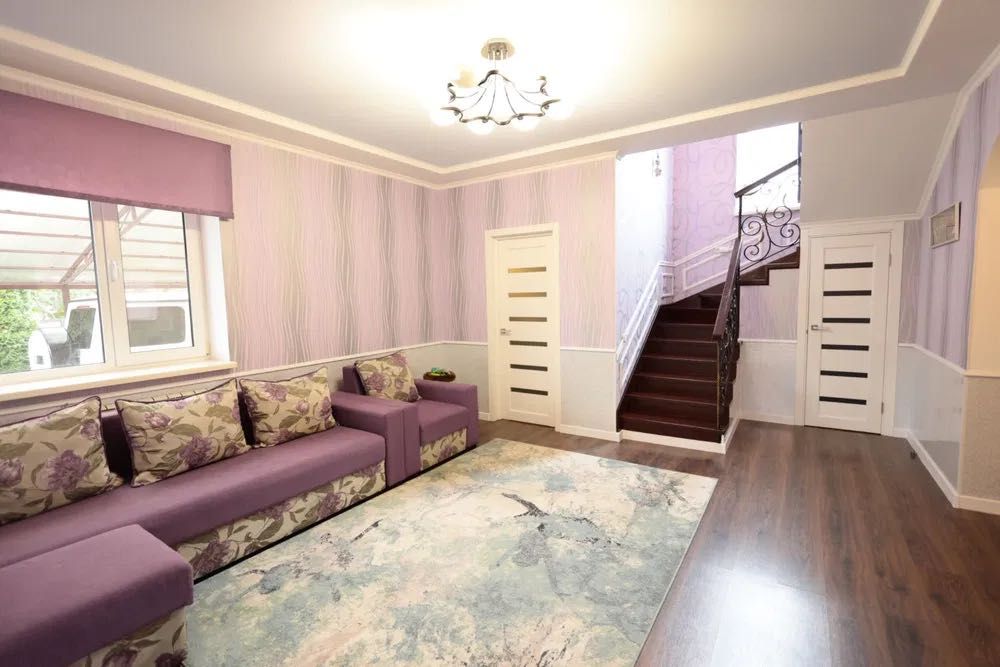 Будинок 200м2| 12 соток смт. Бабинці| Бассейн, спорт.майданчик. Без %