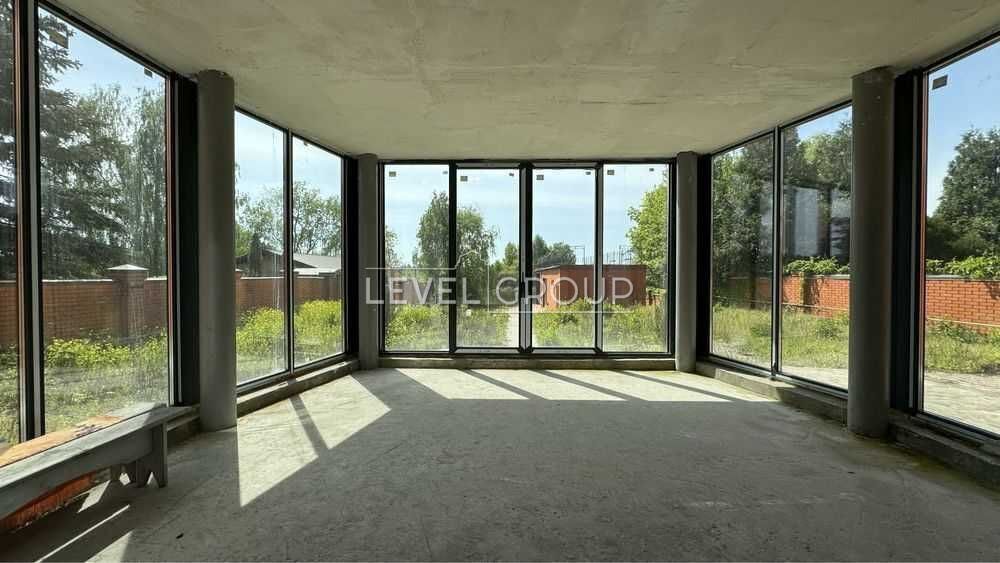 Продаж маєтку з виходом на воду і додатковим будинком! 
Конча-Заспа!