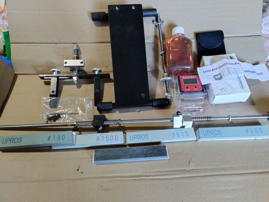 Прибор для заточування ножів