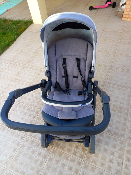 Carrinho e Alcofa Chicco