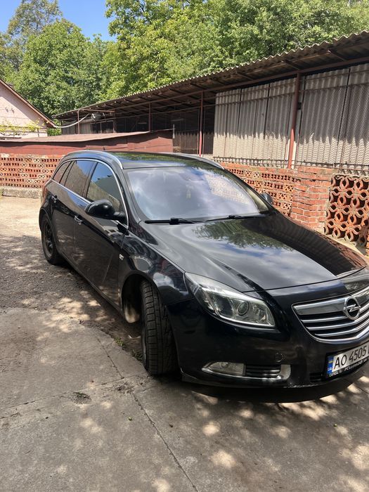 Opel Insignia 2011 року