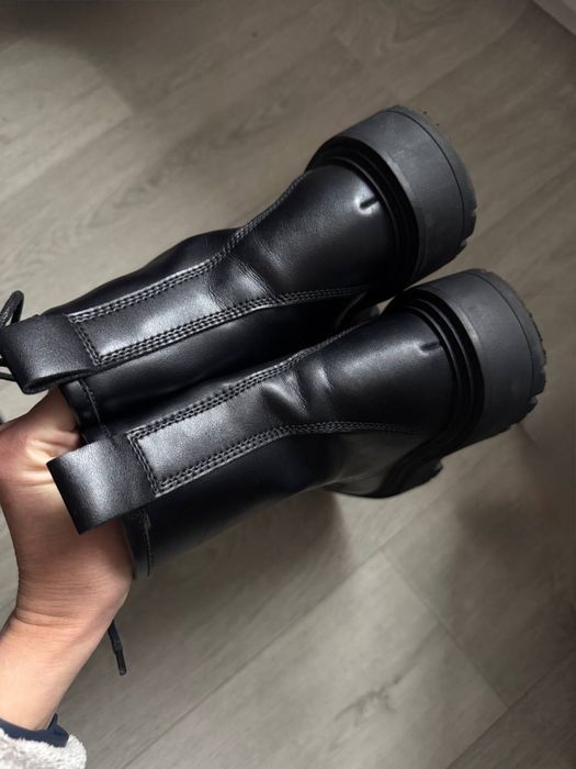 Чоботи  Reserved