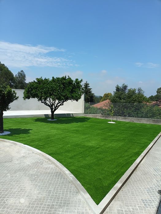 Relva artificial, venda e aplicação