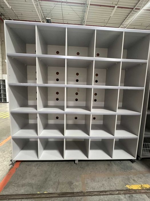 Regały modułowe mobilne (25 przegród] - 108 szt.