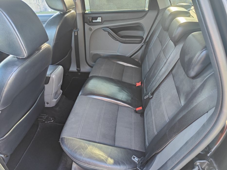 Ford Focus Titanium 1.6 TDCI 90cv C/ NOVA