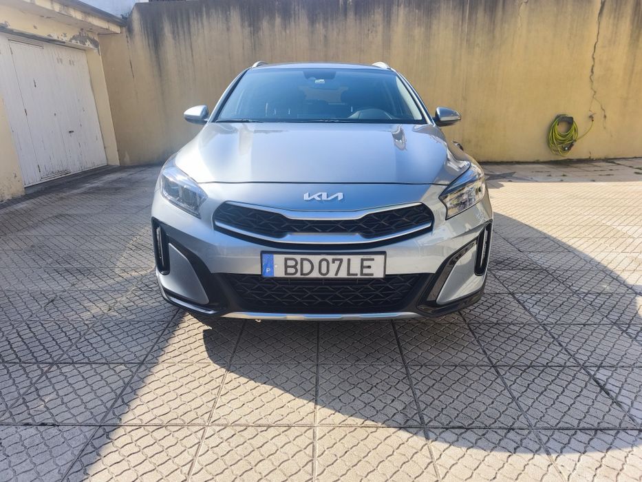 Kia XCeed 1.0 T-GDi Drive (08/2023) – 39.675 km – Garantia de Fábrica até 2030 — photo 2