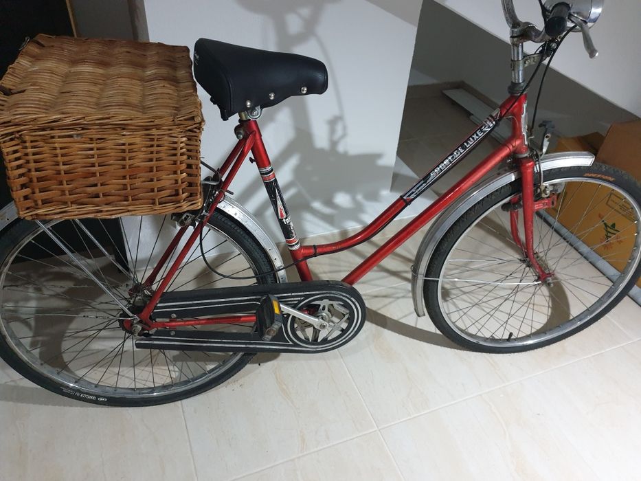 Bicicleta Senhora com cesto