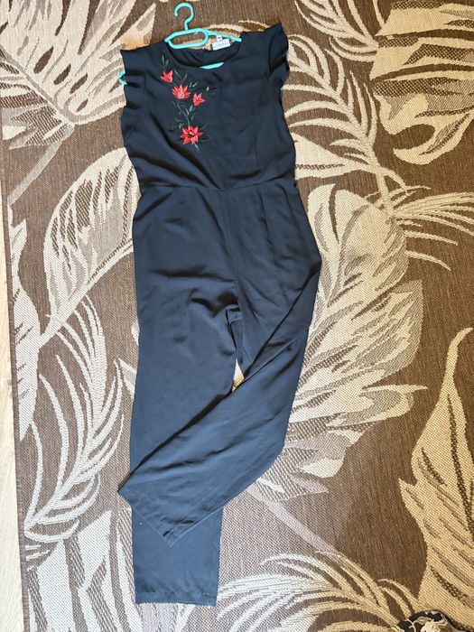 Kombinezon Dorothy Perkins 42 czarny jumpsuit kwiatki haft elegancki