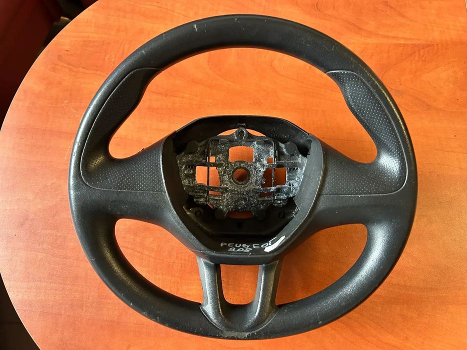 Kierownica 6191373 czarna bez multifunkcji Peugeot 208