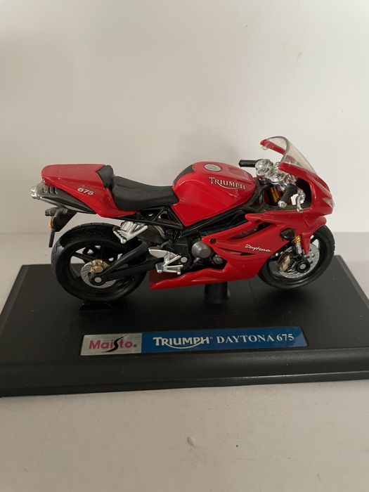 Mota miniatura Maisti