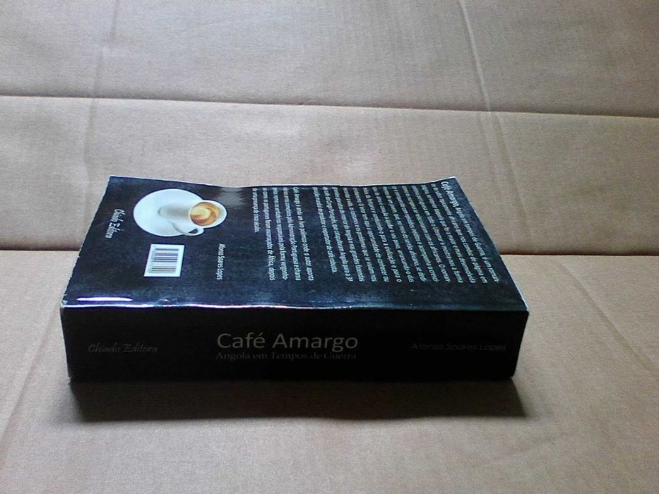 Café amargo, Angola em tempos de guerra