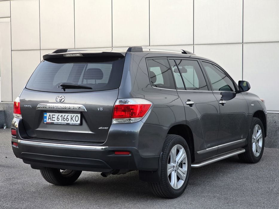 Продам свою Toyota Highlander 3.5л - 2011г