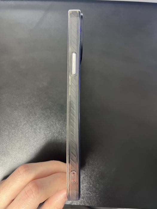 Чохол LV на IPhone 13 PRO MAX.