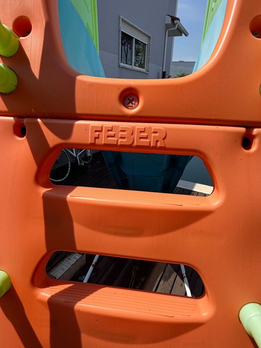 Feber Escorrega Mega Slide com Água