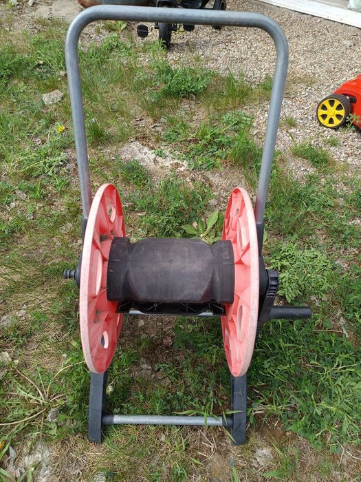 Wózek zwijak na wąż