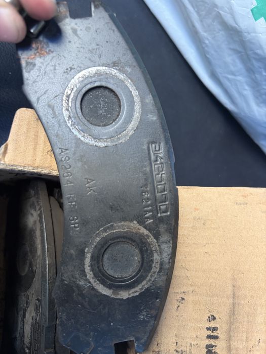 Тормозные колодки переднее Mitsubishi 4605A730