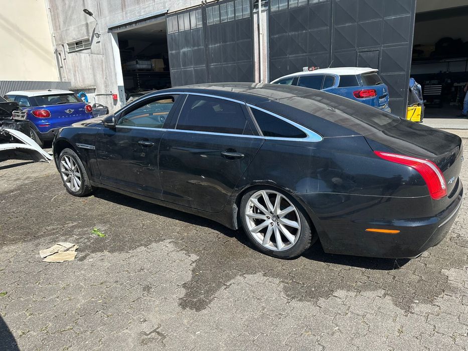 Jaguar XJL para peças