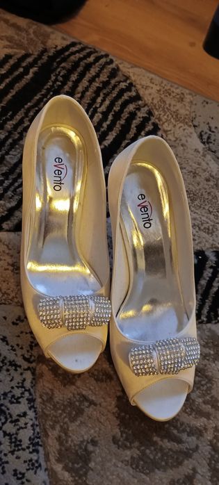 Buty ślubne r.39