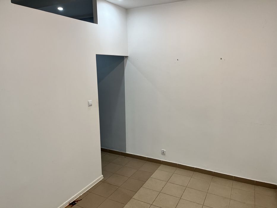 Wynajmę lokal handlowo - usługowy