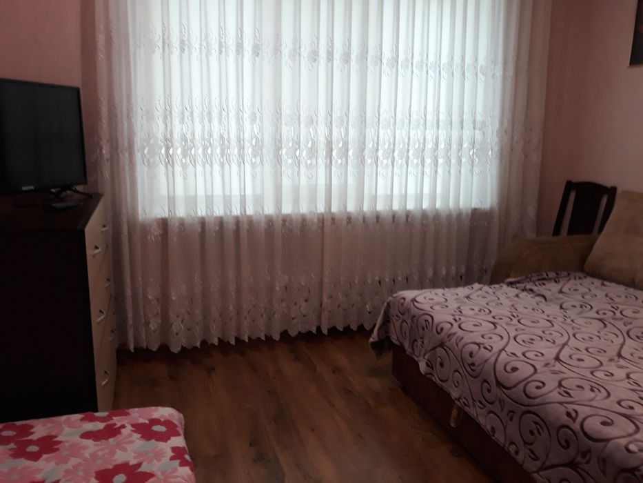 Здам подобово 2-х кімнатну квартиру в центрі!