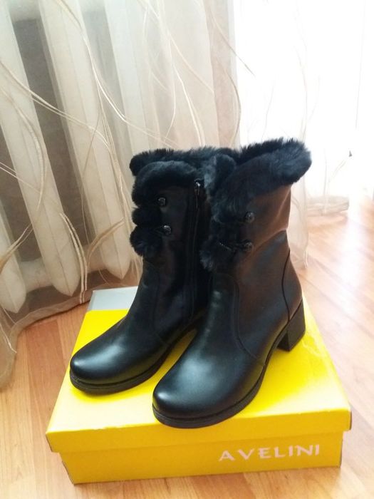 Сапоги (чоботи) зимові шкіряні нові