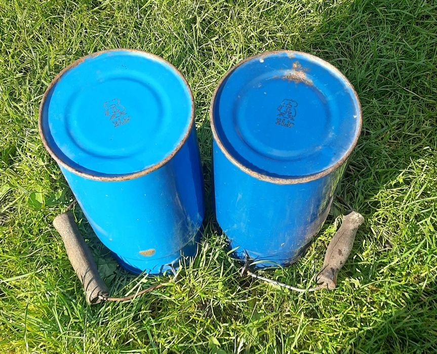 Stare dwulitrowe kanki do mleka