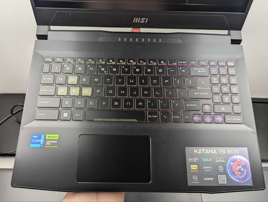 LAPTOP GAMINGOWY MSI Katana RTX 4060 Intel i7-12650H 144 hz