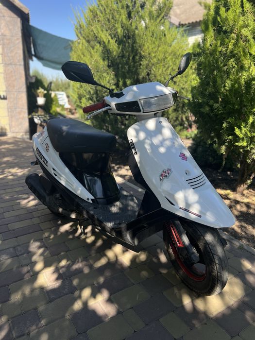 Продам скутер Suzuki address v 100