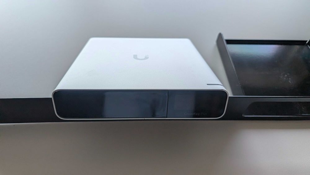 UniFi CloudKey+ UCK-G2-PLUS 1TB