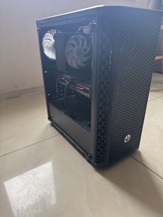 Komputer stacjonarny