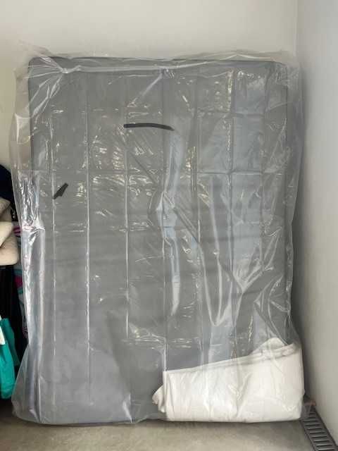 Vendo colchão IKEA modelo HÖVÅG,  tamanho 140x200 cm, firme