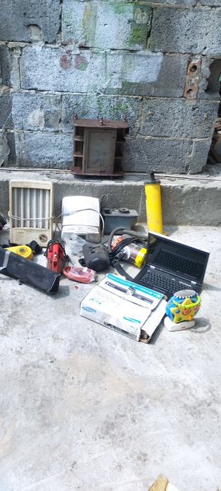 Laptop, DVD,pompka, zabawka...mix różności