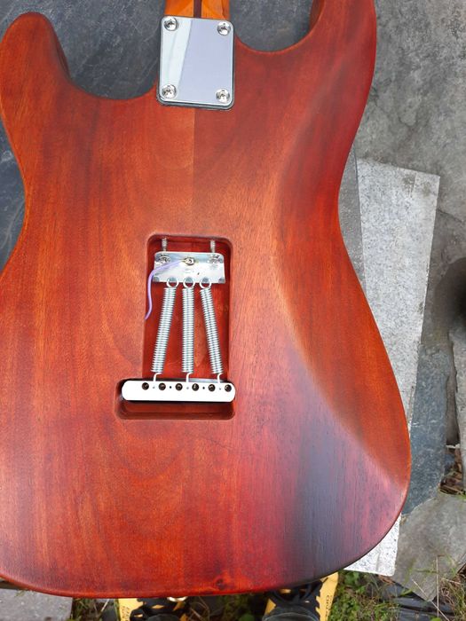 Gitara lutnicza,nietuzinkowa