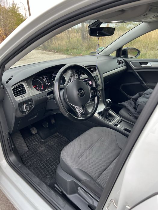 VW Golf 7 2017r 1.6 tdi 253tys przebiegu auto prywatne