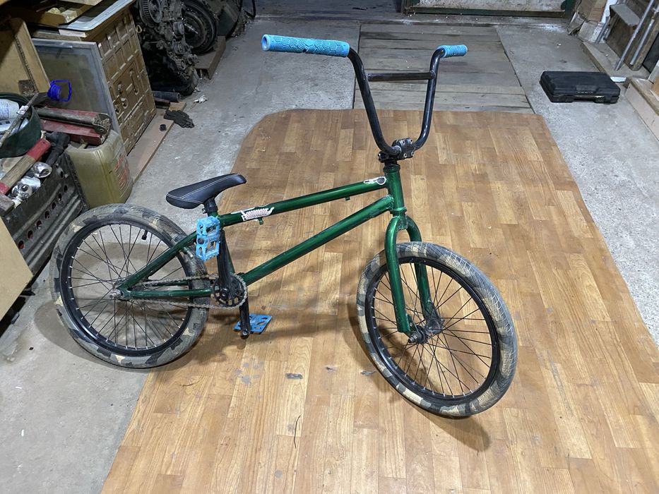 Продам BMX(комплит Stolen (столен) )