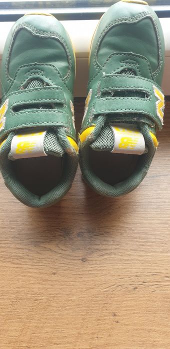 Buty dziecięce New Balance rozmiar 25