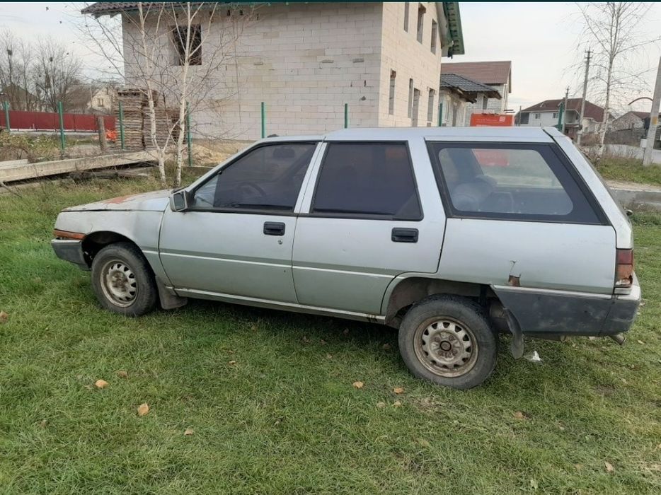 Митсубиси лансер