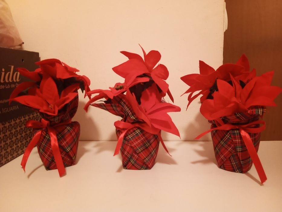 3 arranjos em poinsétias vermelhas flores artificiais