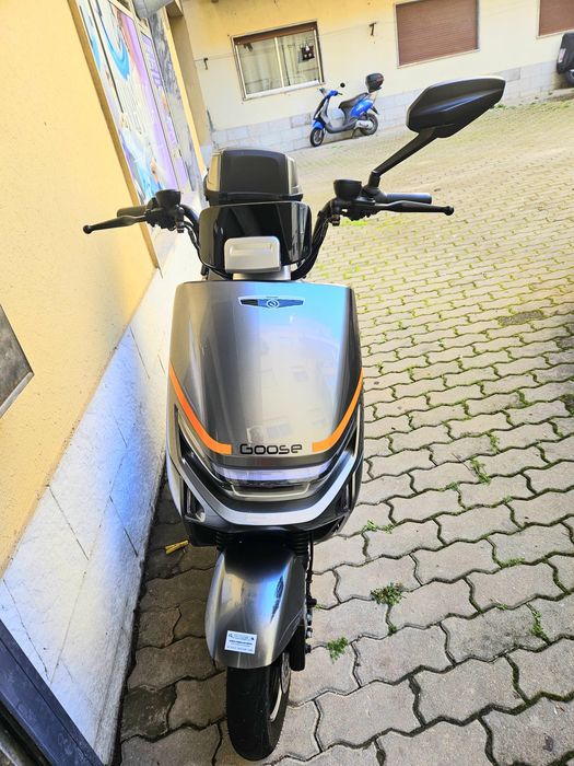 Moto elétrica  goose modelo fox