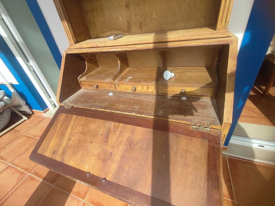 Lote de 2 armários antigos em madeira maciça (restauro) — Peniche/Óbidos