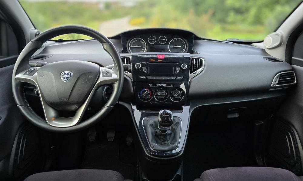 Lancia Ypsilon 1.2 Fire Nacional