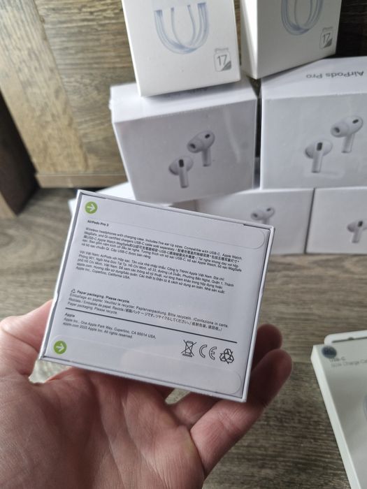 РОЗПРОДАЖ! Навушники AirPods Pro 3