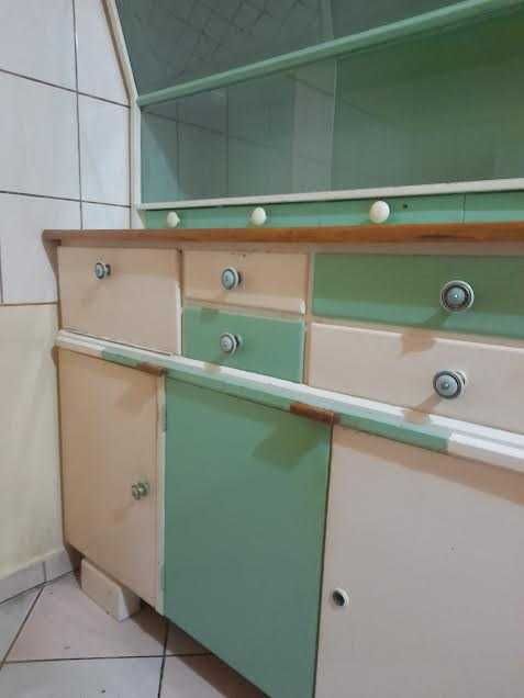 Kredens kuchenny z lat 60