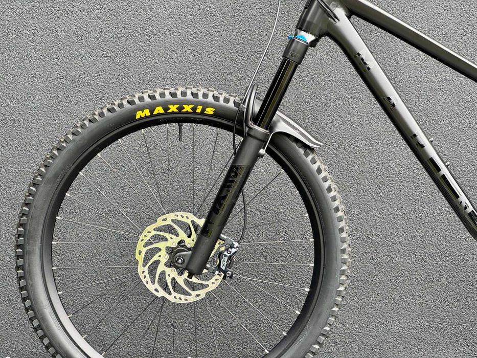 1 z 1 unikatowy customowy Marin zbudowany na bazie Rift Zone ALL BLACK faktura VAT