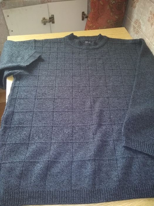 Теплый чисто шерстяной мужскойсвитер