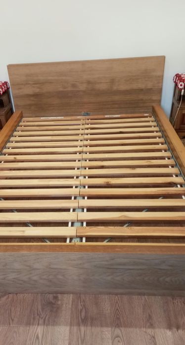 Cama de casal IKEA